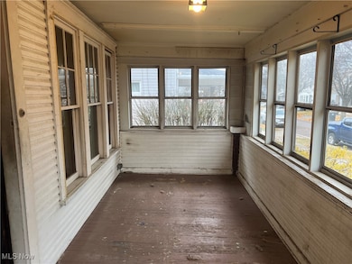 880 Jason Ave, Akron, OH 44314 - photo 3