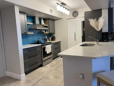 Mariner's Cay unit 305, Hypoluxo, FL 33462 - photo 4