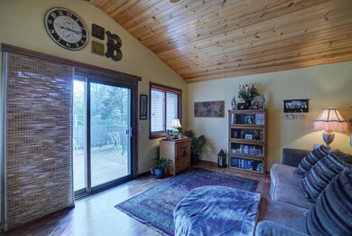 1st floor family room has sliding glass doors to y