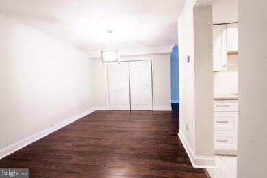 7508 Spring Lake Dr unit A, Bethesda, MD 20817 - photo 4