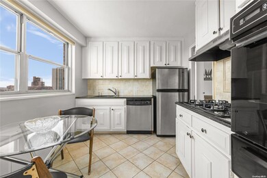 70-31 108th St unit 12 B, Forest Hills, NY 11375 - photo 5