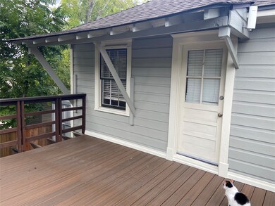 1025 Beverly St, Houston, TX 77008 - photo 4