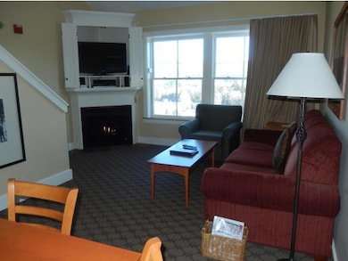 414 Jackson Gore Inn unit 414, Ludlow, VT 05149 - photo 3