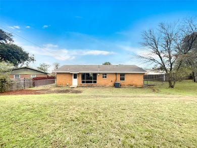 4702 Dee Ct, Fort Worth, TX 76135 - photo 5