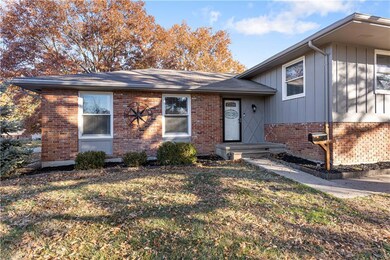 102 Brookside Dr, Paola, KS 66071 - photo 4