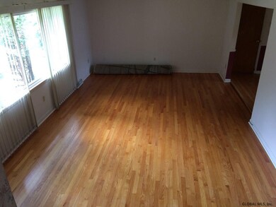 79 Ash Tree Ln, Schenectady, NY 12309 - photo 6