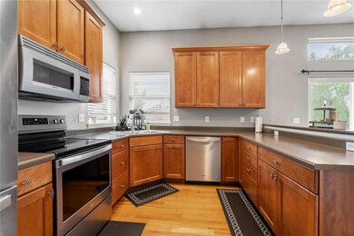 700 Limerock Dr NW, Cedar Rapids, IA 52405 - photo 6