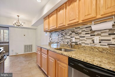 2307 Freetown Ct unit 21C, Reston, VA 20191 - photo 7