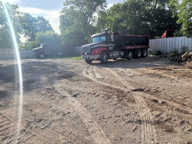 9714 Beckley St, Houston, TX 77088 - photo 4