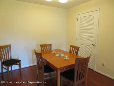 220 Wedgewood Cir, Belford, NJ 07718 - photo 6