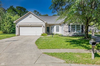 19582 Landrum Cir, Noblesville, IN 46062 - photo 2