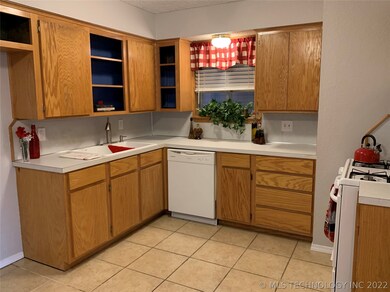 13008 S 121st East Ave, Broken Arrow, OK 74011 - photo 7