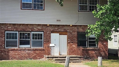 1910 S Joplin St, Pittsburg, KS 66762 - photo 2