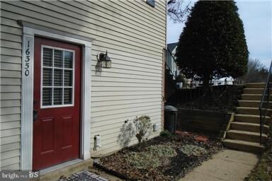 16350 Taconic Cir, Dumfries, VA 22025 - photo 3