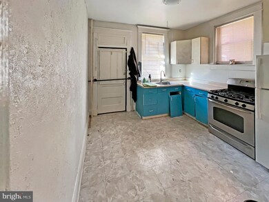 3307 Presstman St, Baltimore, MD 21216 - photo 3