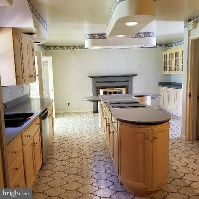 2 Helm Ct, Towson, MD 21286 - photo 6