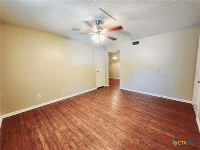 1301 Martin Luther King Junior Dr, Copperas Cove, TX 76522 - photo 4