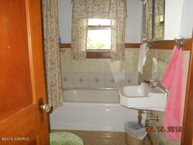 406 Wenzel St, Sturgis, MI 49091 - photo 6