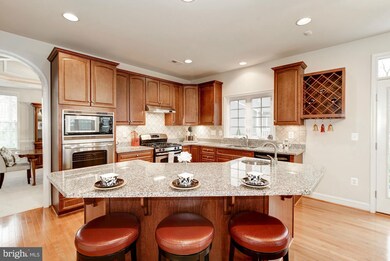 2211 Glenheather Dr, Falls Church, VA 22043 - photo 6