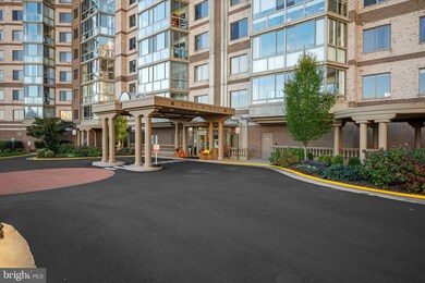 Blue Ridge at Lansdowne Woods unit 806, Leesburg, VA 20176 - photo 6