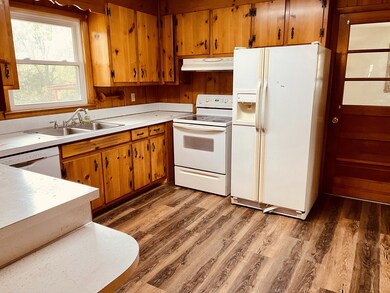 377 Comstock Rd, Shelbyville, TN 37160 - photo 6