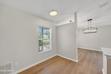 25-web-or-mls-5PromenadePlace-04865