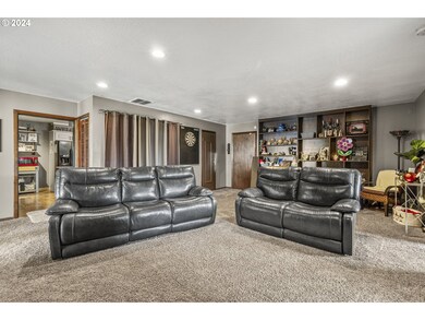 3250 Maple St, Longview, WA 98632 - photo 4