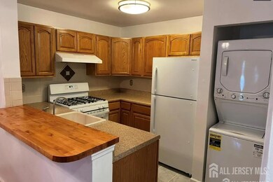 314 Edpas Rd, New Brunswick, NJ 08901 - photo 5