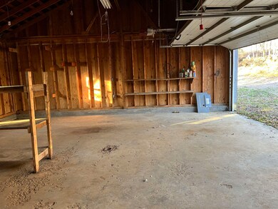 IMAGINE WHAT YOU CAN CREATE IN THIS SPACE