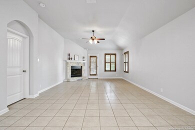 10622 Carmona, Helotes, TX 78023 - photo 5