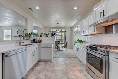 928 NW 24th -12