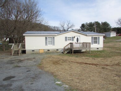 126 9th St, Watauga, TN 37694 - photo 2