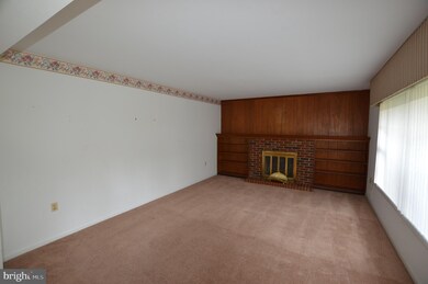 7314 Lois Ln, Lanham, MD 20706 - photo 7