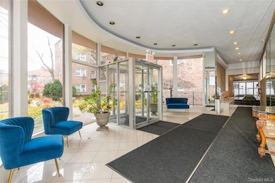 6 Wooleys Ln unit B-34, Great Neck, NY 11023 - photo 2