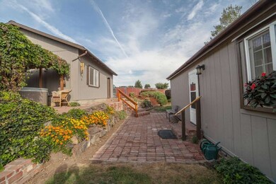 621 S Larch Ave, East Wenatchee, WA 98802 - photo 2