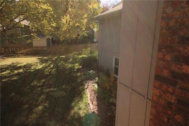 7713 Caenen St, Shawnee, KS 66216 - photo 3