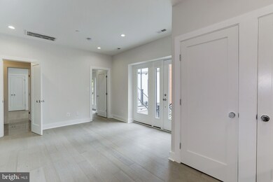 4008 Edmunds St NW unit 9, Washington, DC 20007 - photo 7