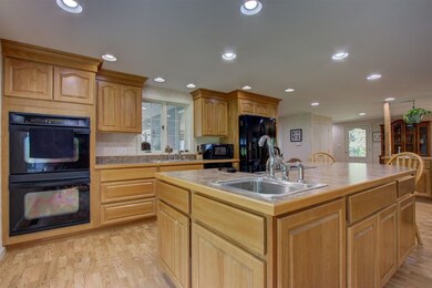 9 Country Club Estate, Dover, NH 03820 - photo 4