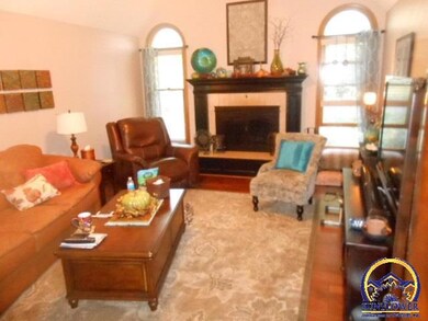 3833 SW Deer Trail Dr, Topeka, KS 66610 - photo 6