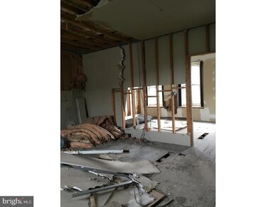 39 S 9th St, Reading, PA 19602 - photo 3