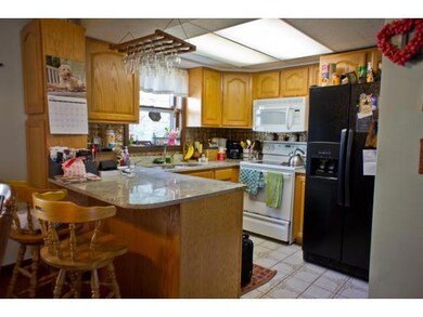 22 Wood Hawk Way, Litchfield, NH 03052 - photo 3