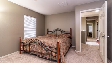 1683 E Elgin St-23