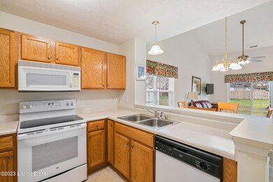 6946 Arbor Creek Dr, Louisville, KY 40228 - photo 6