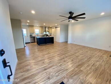 77 W Laxton Castle Way, Paulden, AZ 86334 - photo 2