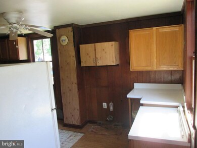 255 Knoxville Rd, Knoxville, MD 21758 - photo 6