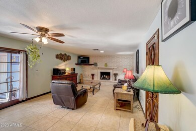 10-web-or-mls-W Northview Ave-008
