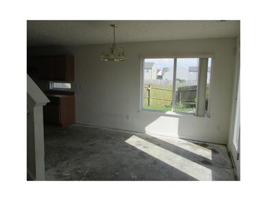 675 Pine Lake Dr, Greenwood, IN 46143 - photo 6