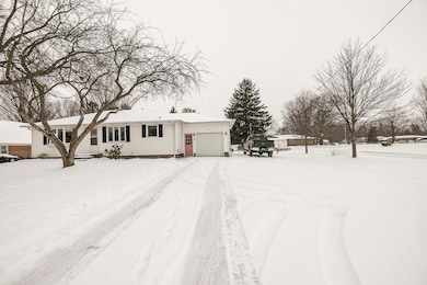 2749 104th-61