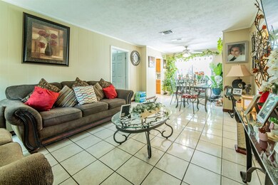 810 Cherokee Trace, Grand Prairie, TX 75051 - photo 2