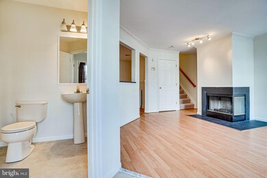 9207 Deer Crossing unit 44, Lorton, VA 22079 - photo 4